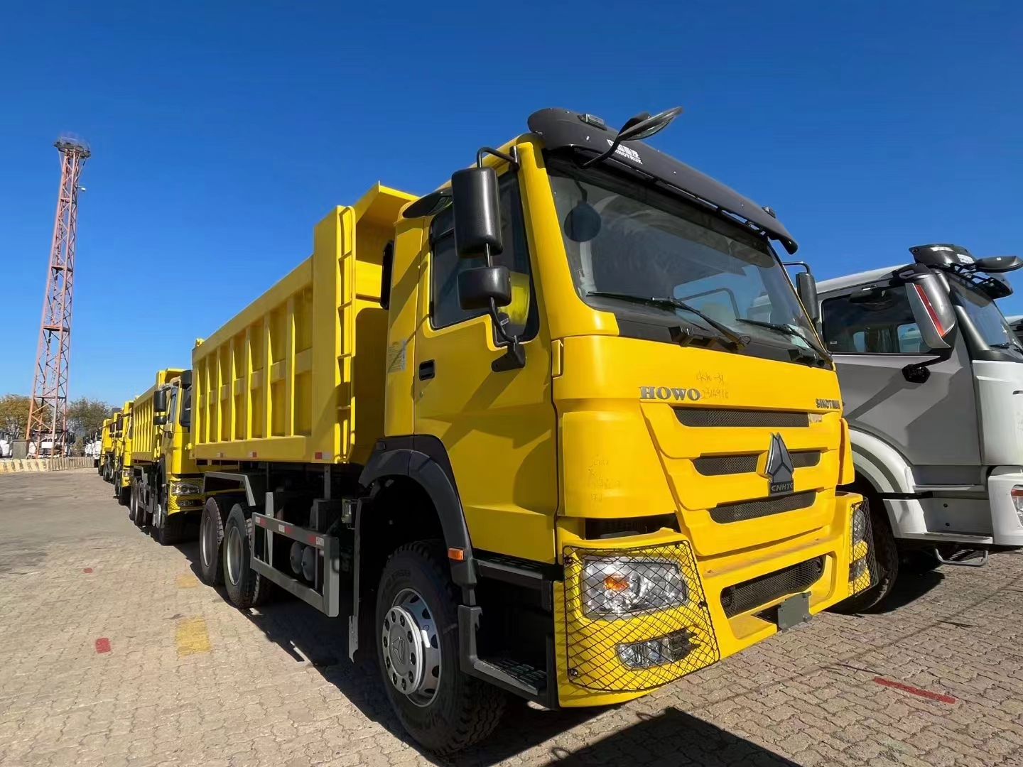 Trak dump howo 6x4