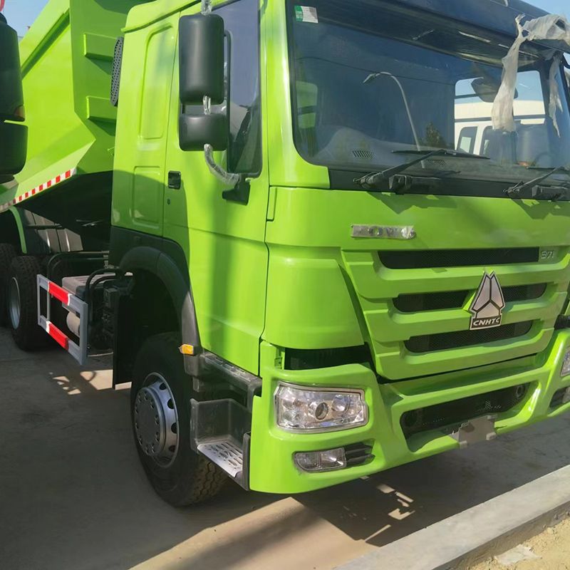 Mengapa Anda Perlu Pertimbangkan Trak Dump Roda Pusing Kanan Howo untuk Keperluan Tugas Berat Anda